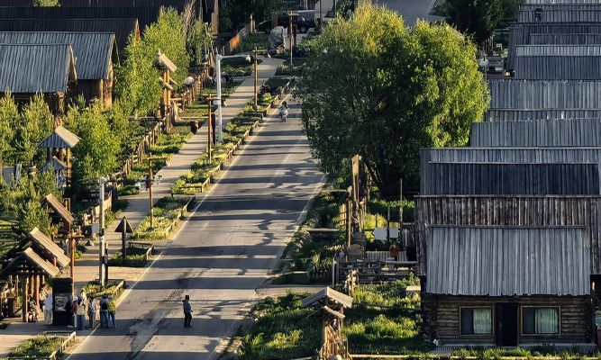 新疆15天深度游:阿勒泰与伊犁双核驱动的慢旅行