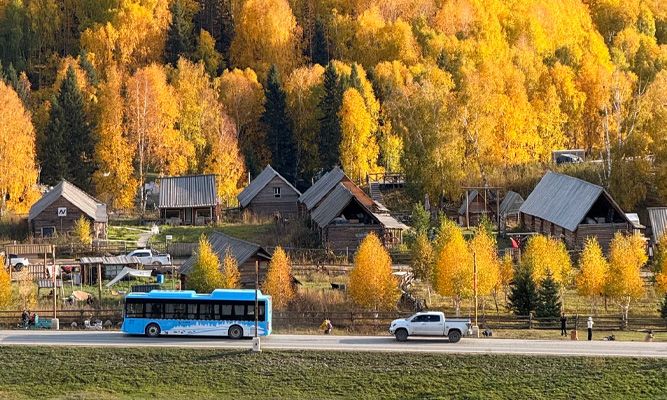 新疆旅游路线季节:7月与9月的风景差异