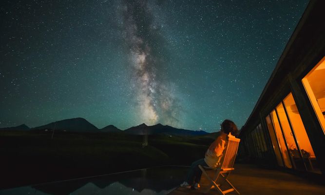 7月新疆草原星空:唐布拉与琼库什台的观星