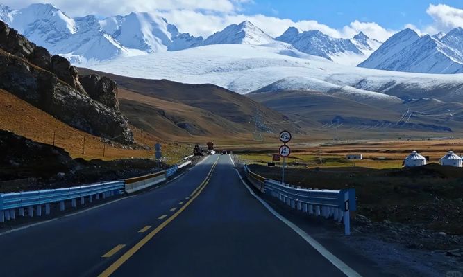 独库公路北段和南段哪段风景更好？一天能走完吗？