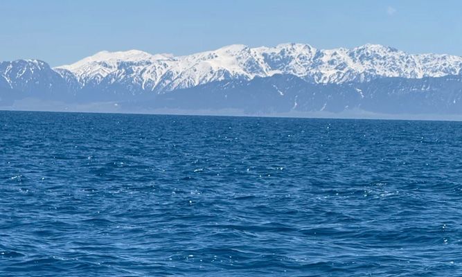 赛里木湖环湖公路多少公里?徒步环湖需要多久