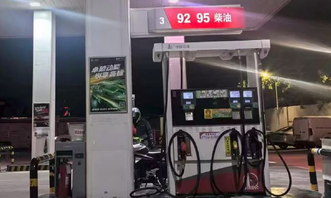 独库公路自驾加油终极答案｜加油站分布、一箱油能否跑完全程、分段补给方案+2026避坑完整版攻略