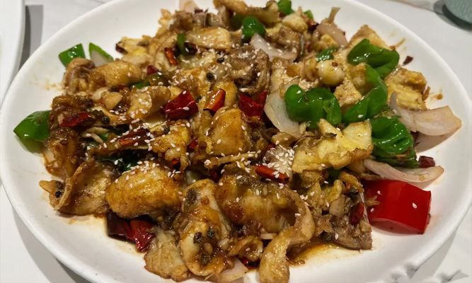 喀纳斯景区内吃饭贵吗？一顿饭大概多少钱