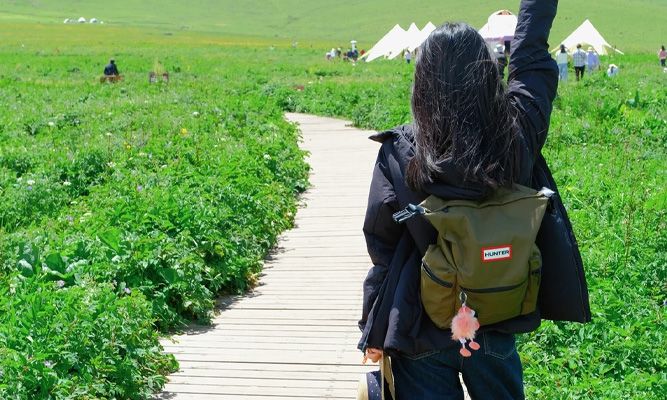 新疆旅游安全吗？女生一个人去新疆自由行靠谱吗