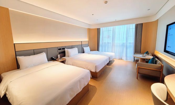 新疆旅游家庭出游住什么房型?三人间好订吗