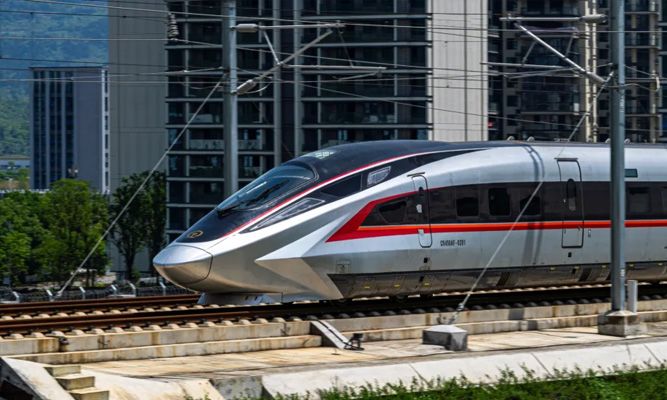 乌鲁木齐到伊犁怎么去方便?飞机+高铁+自驾对比